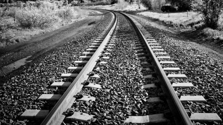 Hekurudha kërkon lirimin e pronës, pasi rrezikohet linja Prizren – Klinë