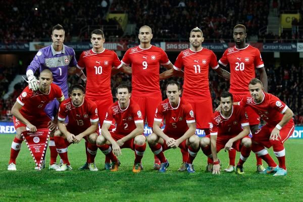 Katër shqiptarët në ndeshjen Suedi-Zvicër, formacionet zyrtare