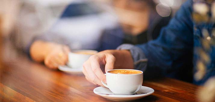 Lajme të mira për personat që pinë kafe shpesh