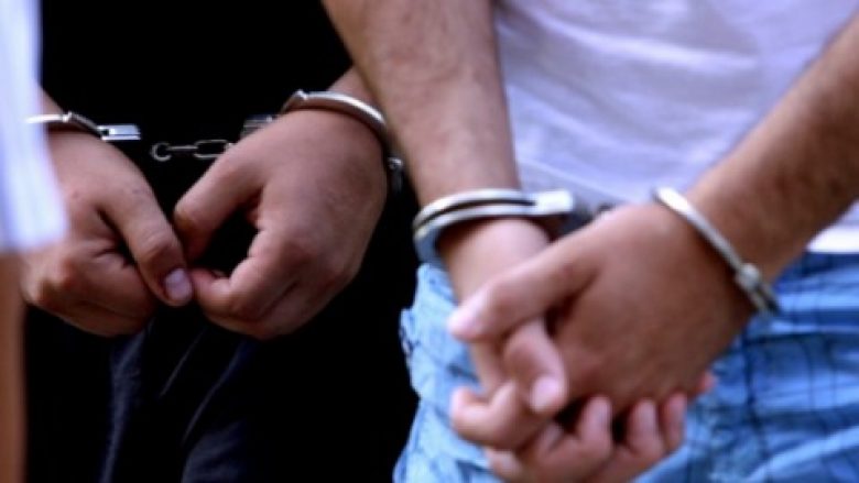 Arrestohen dy të dyshuar për plagosjen e një 23-vjeçari në Mamushë