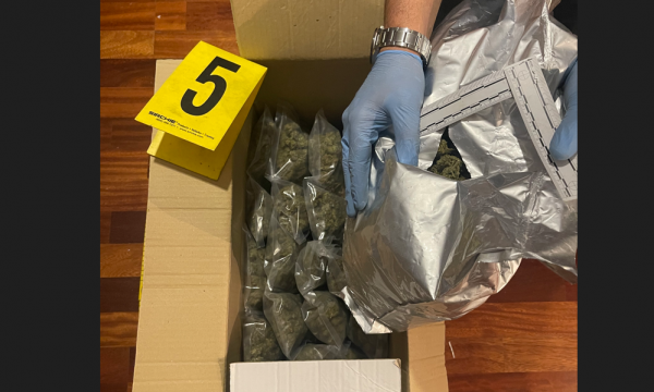 Konfiskohen rreth 17 kg drogë e arrestohen katër persona në Prizren e  Prishtinë