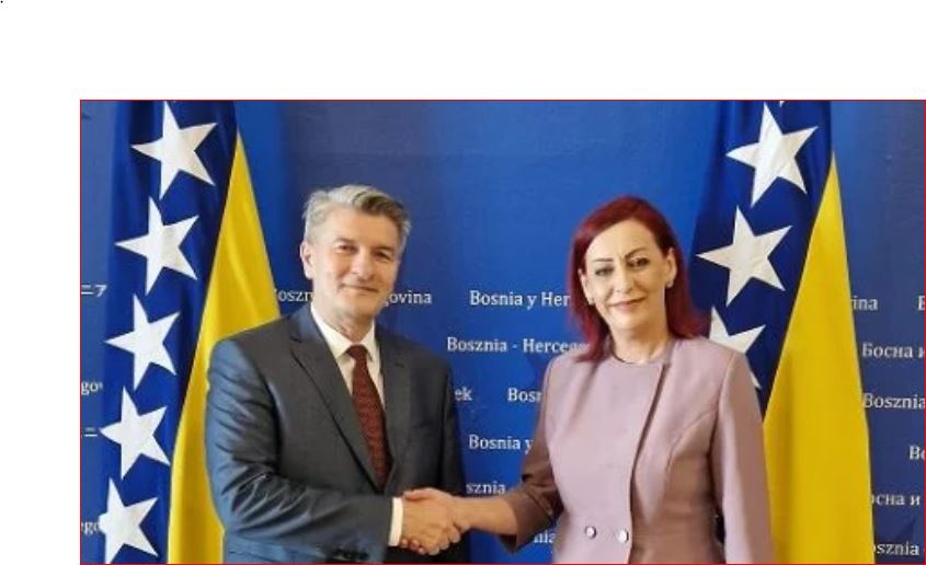 Emilja Rexhepi në Bosnjë për marrëveshjen e lëvizjes së lirë, pritet nga dy ministra