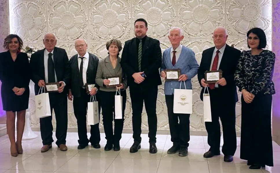 Prizren: UPZ nderon pesë veteranë të arsimit